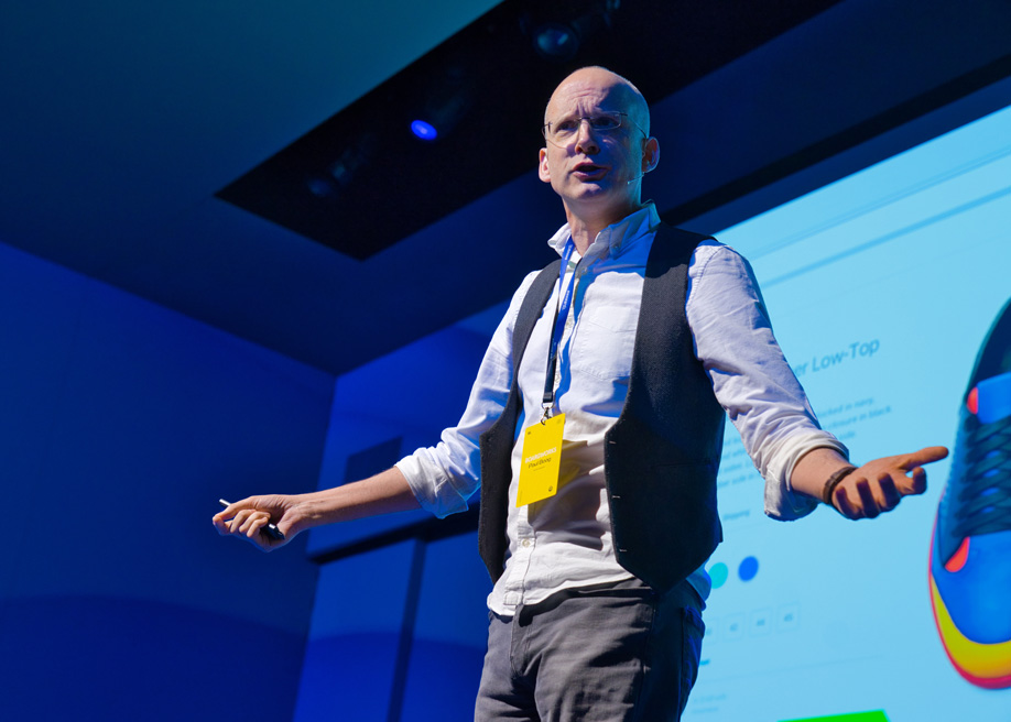 Talk: How to Encourage Clicks Without the Shady Tricks with UX Consultant Paul Boag at Awwwards Conference Amsterdam