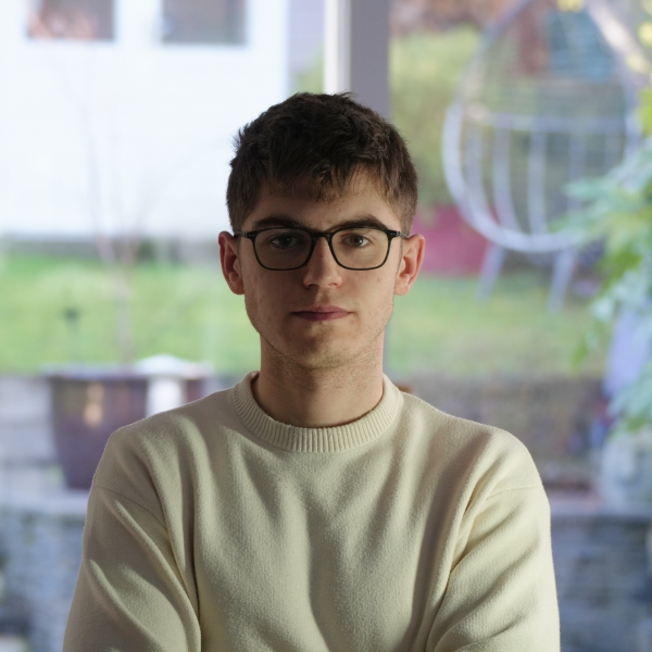 Maxence R